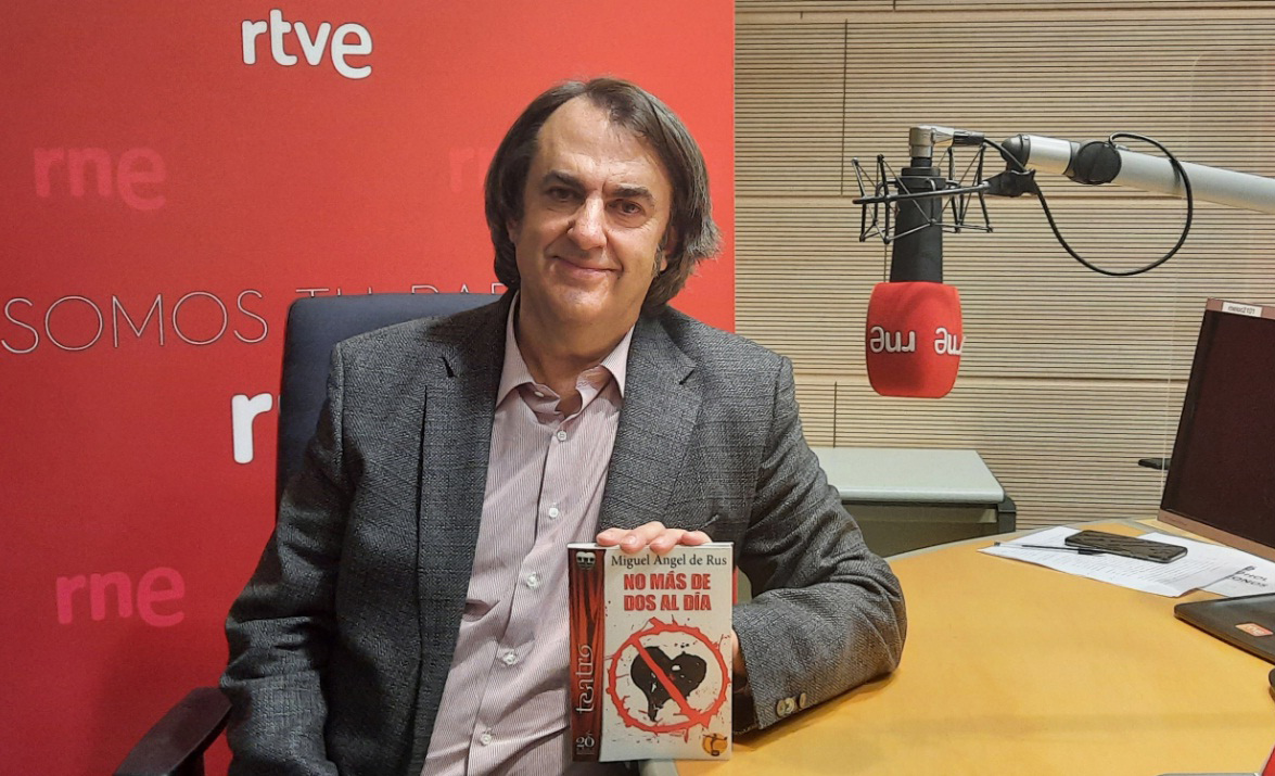 No más de dos al día. Miguel Ángel de Rus No más de dos al día. Miguel Ángel de Rus